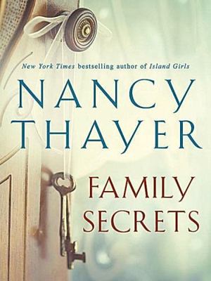 Family Secrets [Large Print] 0786200251 Book Cover