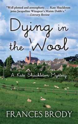 Dying in the Wool [Large Print] 1410448495 Book Cover