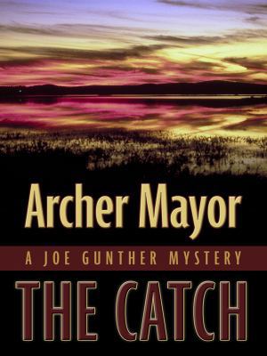 The Catch (Thorndike Press Large Print Mystery ... [Large Print] 1410413020 Book Cover