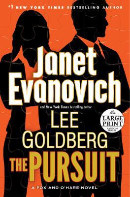 The Pursuit [Large Print] 0735285012 Book Cover