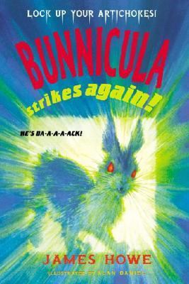 Bunnicula Strikes Again! 0689814623 Book Cover