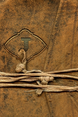 J Hunting Journal: Tracking Notebook - Bow Hunt... 1712687662 Book Cover