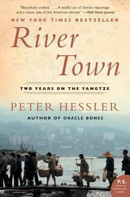 River Town: Two Years on the Yangtze 0060855029 Book Cover