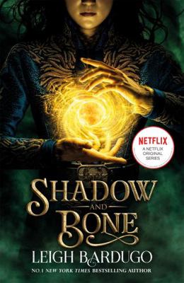 Shadow and Bone: A Netflix Original Series: Lei... 1510109064 Book Cover