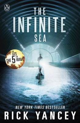 The 5th Wave: The Infinite Sea (Book 2) 014134587X Book Cover