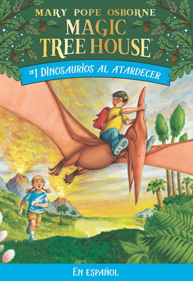 Dinosaurios al Atardecer = Dinosaurs Before Dark [Spanish] 1930332491 Book Cover