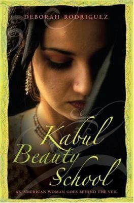 Kabul Beauty School: An American Woman Goes Beh... [Large Print] 1602850097 Book Cover