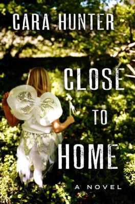 Close to Home [Large Print] 1432851063 Book Cover