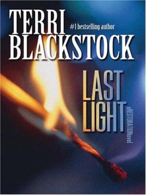 Last Light [Large Print] 159415127X Book Cover