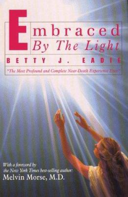 Embraced by the Light [Large Print] 0816158525 Book Cover