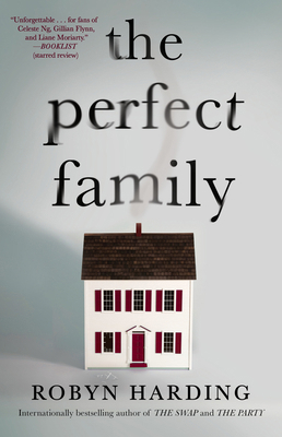 The Perfect Family 1982169397 Book Cover