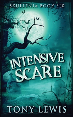 Intensive Scare [Large Print] 4824140730 Book Cover