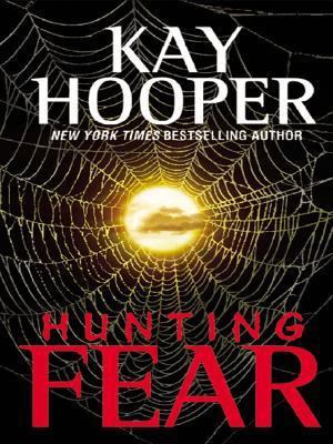 Hunting Fear [Large Print] 1594130663 Book Cover