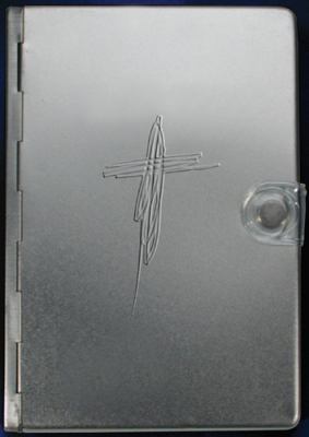 Metal Bible-Ntv [Spanish] 1414337841 Book Cover