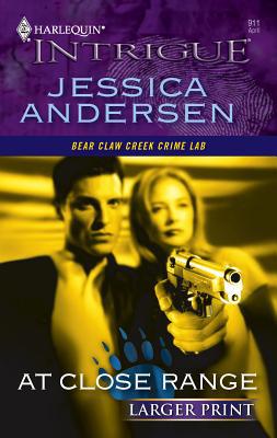 At Close Range [Large Print] 0373886853 Book Cover