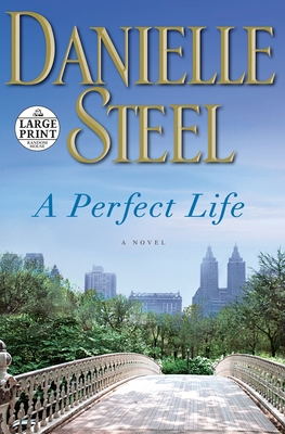 A Perfect Life [Large Print] 0804194416 Book Cover