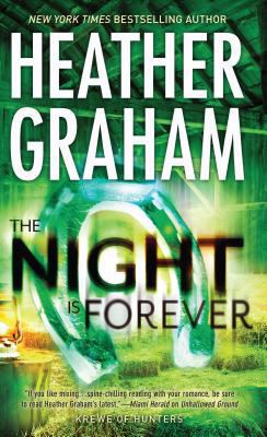 The Night Is Forever (Krewe of Hunters) [Large Print] 1410461424 Book Cover