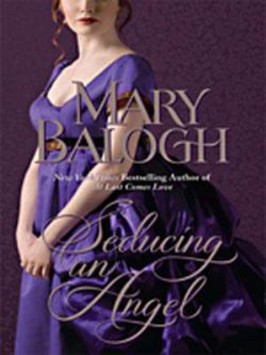 Seducing an Angel [Large Print] 1410415473 Book Cover