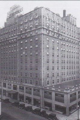 The Peabody: The South's Grand Hotel 0986372676 Book Cover