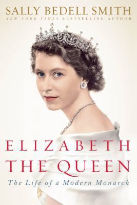 Elizabeth the Queen: Inside the Life of a Moder... [Large Print] 1410445275 Book Cover