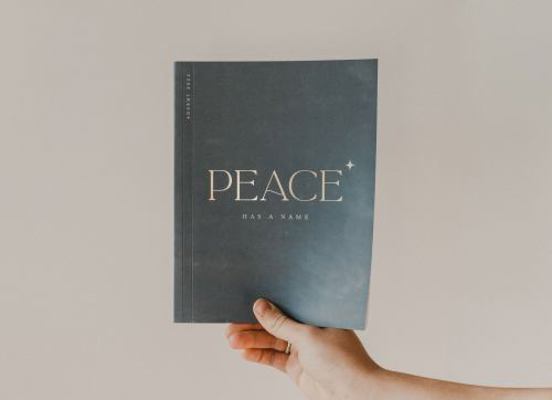 Peace Has a Name : Blessed Is She Advent 2022 1958173002 Book Cover