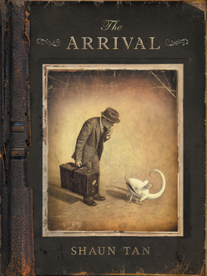 The Arrival 0439895308 Book Cover