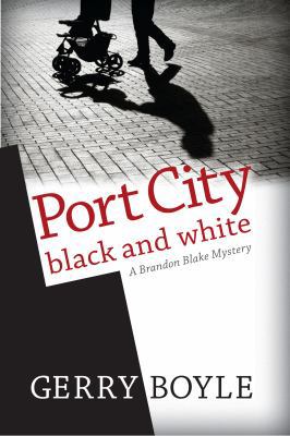 Port City Black and White [Large Print] 1410440842 Book Cover