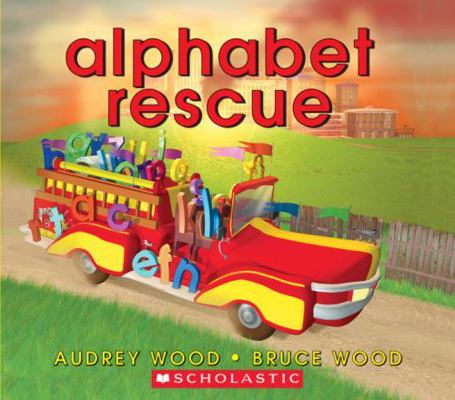 Alphabet Rescue [French] 0545019680 Book Cover