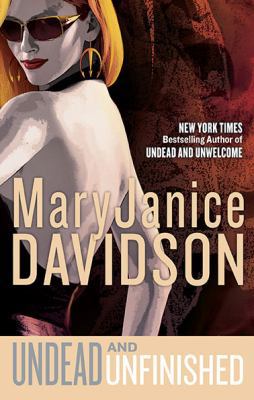 Undead and Unfinished (Queen Betsy, Book 9) 0425234355 Book Cover