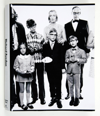 Avedon: Murals and Portraits 1419705636 Book Cover
