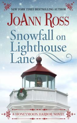 Snowfall on Lighthouse Lane [Large Print] 1432857746 Book Cover