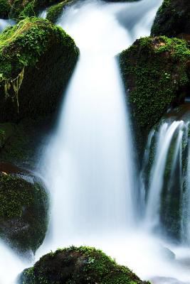 A Pretty Creek: Creeks, Streams and Waterways i... 1797676954 Book Cover