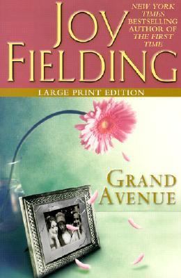 Grand Avenue [Large Print] 0743422694 Book Cover
