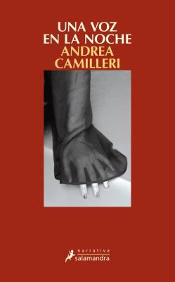 Una Voz En La Noche [Spanish] 8498387442 Book Cover