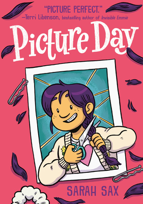 Picture Day: (A Graphic Novel) 0593306899 Book Cover