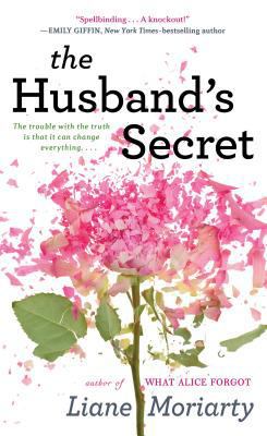 The Husband's Secret [Large Print] 1594137226 Book Cover