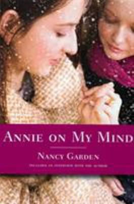 Annie on My Mind 0374400113 Book Cover