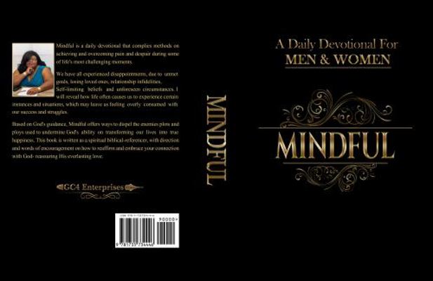Paperback Mindful : A Daily Devotional Book
