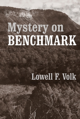 Mystery on Benchmark 1627878386 Book Cover