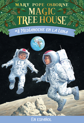 Medianoche En La Luna [Spanish] 1930332696 Book Cover