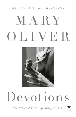 Devotions: A Read with Jenna Pick: The Selected... 0399563261 Book Cover