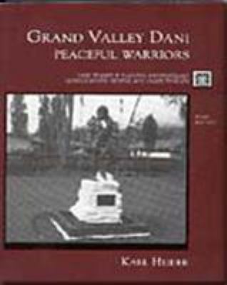 Grand Valley Dani: Peaceful Warriors 0155051733 Book Cover