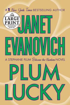 Plum Lucky [Large Print] 0739327763 Book Cover