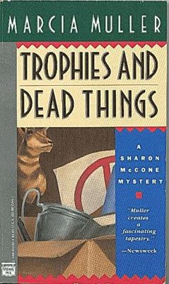 Trophies and Dead Things (G. K. Hall Large Prin... [Large Print] 0816151342 Book Cover