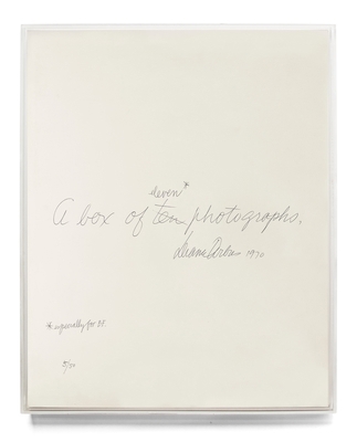 Diane Arbus: A Box of Ten Photographs 1597114391 Book Cover
