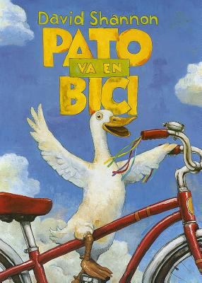 Pato Va En Bici [Spanish] 8426132707 Book Cover