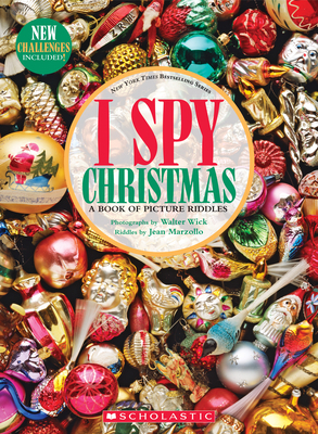 I Spy Christmas: A Book of Picture Riddles 1338332589 Book Cover