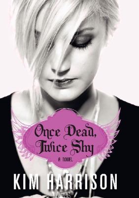 Once Dead, Twice Shy (Madison Avery, Book 1) 0061718165 Book Cover