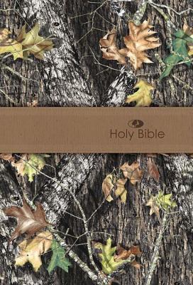 Personal Size Giant Print Bible-NKJV-Mossy Oak [Large Print] 1418534331 Book Cover