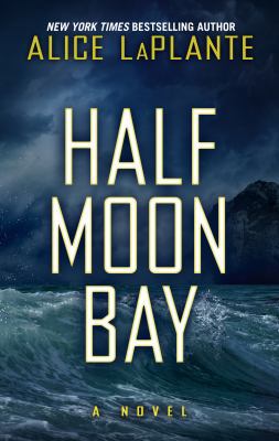 Half Moon Bay [Large Print] 1432856251 Book Cover